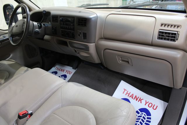 1999 Ford Super Duty F-350 Ext.Cab Long Bed 4x4 Lariat | Roscoe, IL | Autoland Outlets 1999 Ford Super Duty F-350 Ext.Cab Long Bed 4x4 Lariat | Roscoe, IL | Autoland Outlets