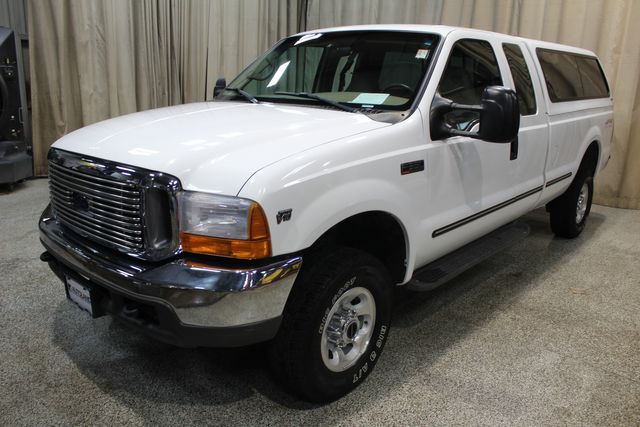 1999 Ford Super Duty F-350 Ext.Cab Long Bed 4x4 Lariat | Roscoe, IL | Autoland Outlets 1999 Ford Super Duty F-350 Ext.Cab Long Bed 4x4 Lariat | Roscoe, IL | Autoland Outlets
