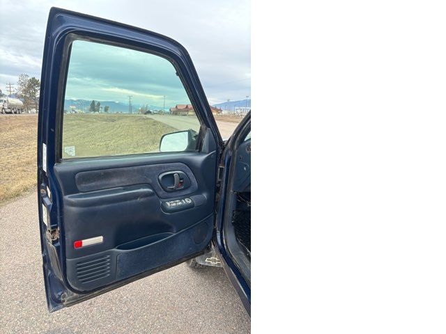 1999 GMC Suburban K2500 SLT