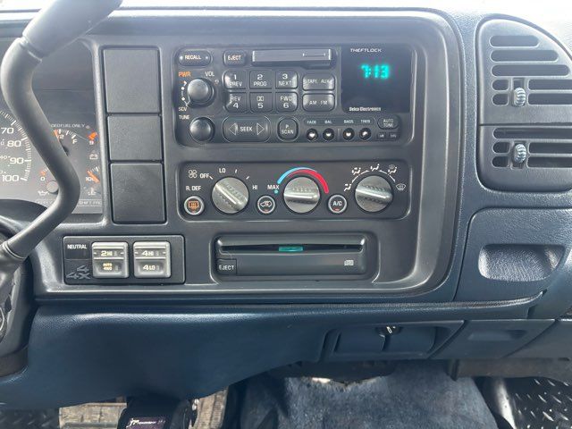 1999 GMC Suburban K2500 SLT