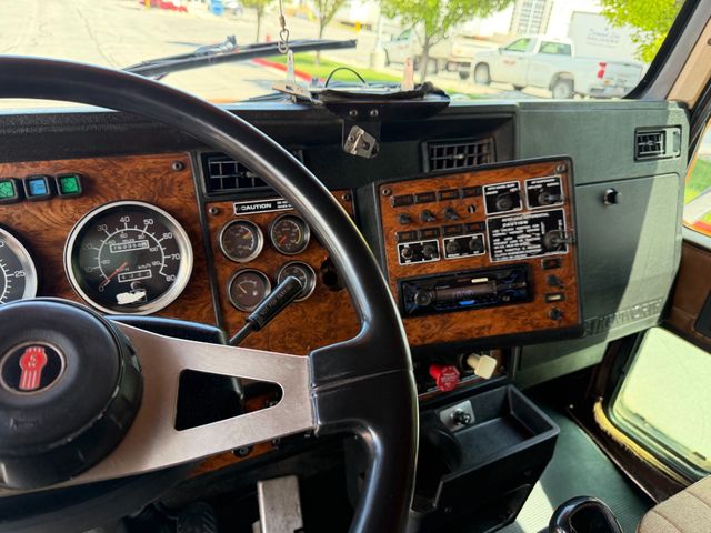 1999 Kenworth T800
