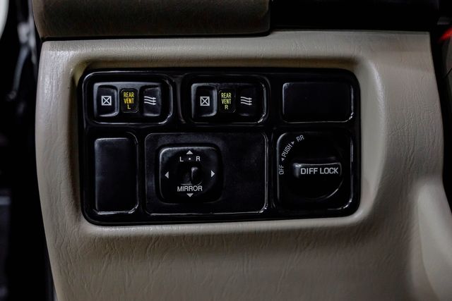 1999 Toyota Land Cruiser Locking Rear Diff 3RD ROW Leather LIFTED 33" A/T | Dallas, TX | East Dallas Diesel