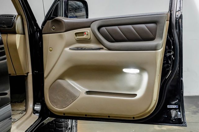 1999 Toyota Land Cruiser Locking Rear Diff 3RD ROW Leather LIFTED 33" A/T | Dallas, TX | East Dallas Diesel 1999 Toyota Land Cruiser Locking Rear Diff 3RD ROW Leather LIFTED 33" A/T | Dallas, TX | East Dallas Diesel