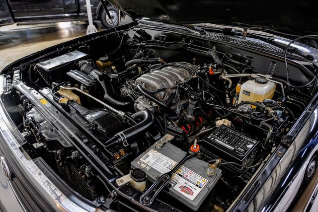 1999 Toyota Land Cruiser Locking Rear Diff 3RD ROW Leather LIFTED 33" A/T | Dallas, TX | East Dallas Diesel 1999 Toyota Land Cruiser Locking Rear Diff 3RD ROW Leather LIFTED 33" A/T | Dallas, TX | East Dallas Diesel