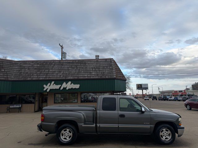 2000 Chevrolet Silverado 1500 Base | Dickinson, ND | Heiser Motors