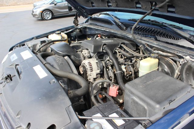 2000 Chevrolet Silverado 1500 Regular Cab Short Bed | Granite City, Illinois | MasterCars Company Inc. 2000 Chevrolet Silverado 1500 Regular Cab Short Bed | Granite City, Illinois | MasterCars Company Inc.