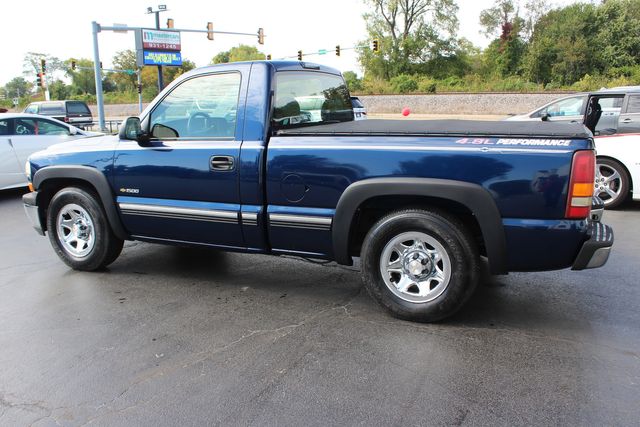 2000 Chevrolet Silverado 1500 Regular Cab Short Bed | Granite City, Illinois | MasterCars Company Inc. 2000 Chevrolet Silverado 1500 Regular Cab Short Bed | Granite City, Illinois | MasterCars Company Inc.