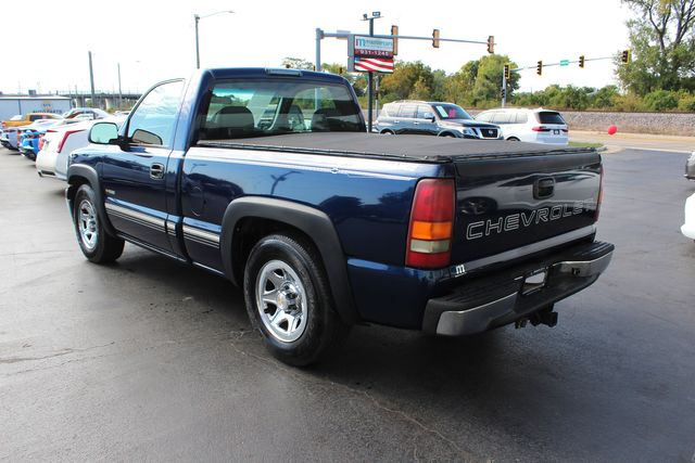 2000 Chevrolet Silverado 1500 Regular Cab Short Bed | Granite City, Illinois | MasterCars Company Inc. 2000 Chevrolet Silverado 1500 Regular Cab Short Bed | Granite City, Illinois | MasterCars Company Inc.