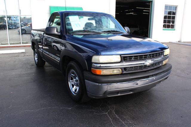 2000 Chevrolet Silverado 1500 Regular Cab Short Bed | Granite City, Illinois | MasterCars Company Inc. 2000 Chevrolet Silverado 1500 Regular Cab Short Bed | Granite City, Illinois | MasterCars Company Inc.