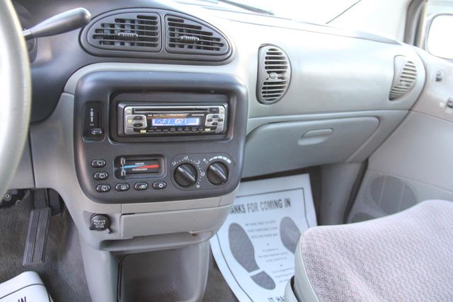 2000 dodge grand caravan se