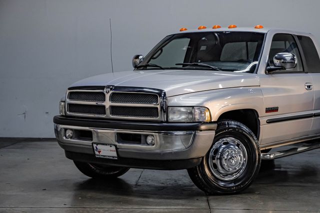 2000 Dodge Ram 3500 SLT 5.9L Cummins 6-SPD MANUAL 2 Owner Texas Truck | Dallas, TX | East Dallas Diesel 2000 Dodge Ram 3500 SLT 5.9L Cummins 6-SPD MANUAL 2 Owner Texas Truck | Dallas, TX | East Dallas Diesel