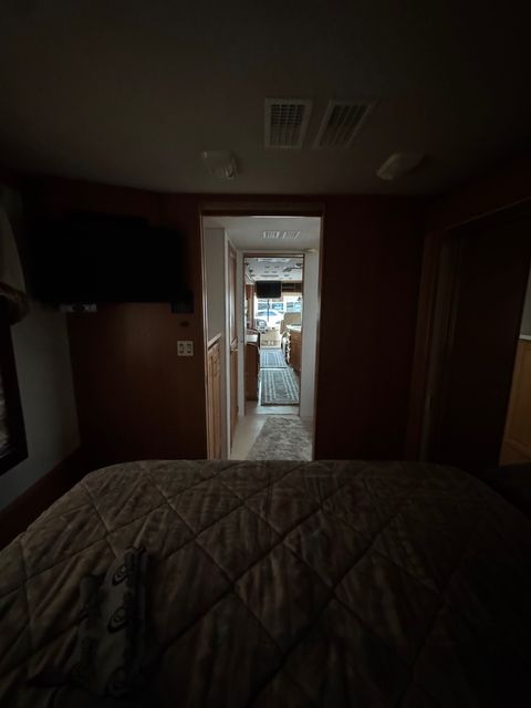 2000 FLEETWOOD DISCOVERY 37V