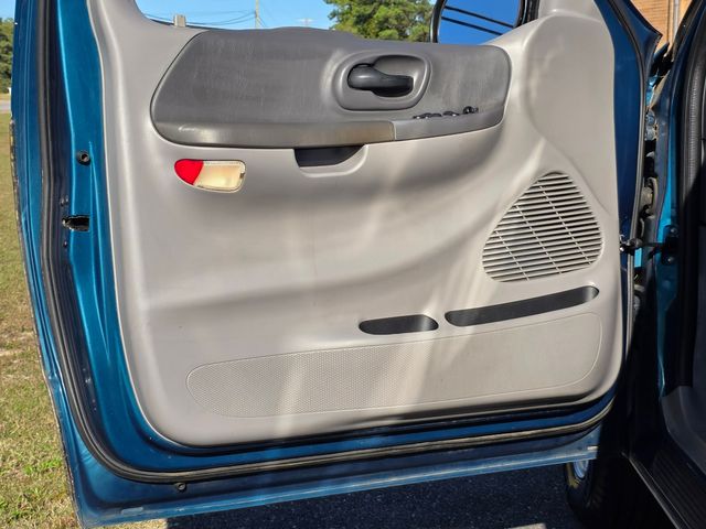 2000 Ford F-150 XLT 2000 Ford F-150 XLT