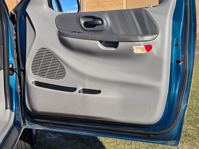 2000 Ford F-150 XLT 2000 Ford F-150 XLT