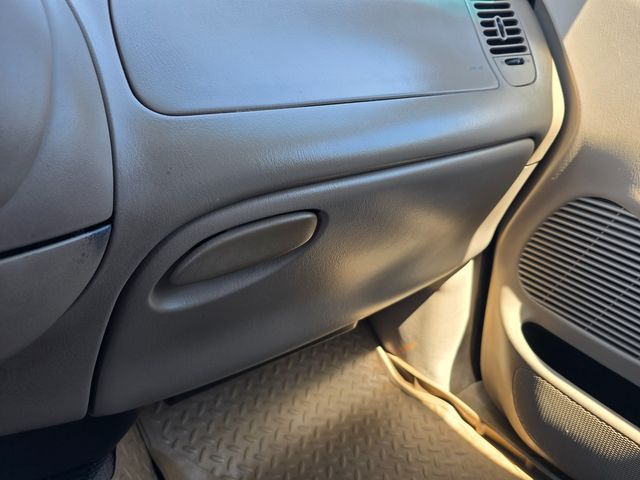 2000 Ford F-150 XLT 2000 Ford F-150 XLT