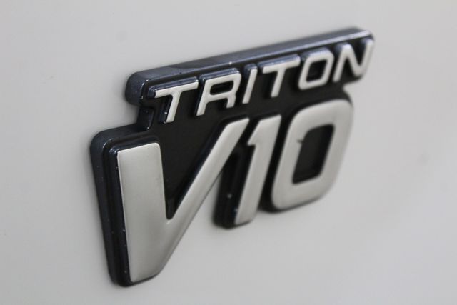 2000 Ford F-350 XL | Roscoe, IL | Autoland Outlets 2000 Ford F-350 XL | Roscoe, IL | Autoland Outlets