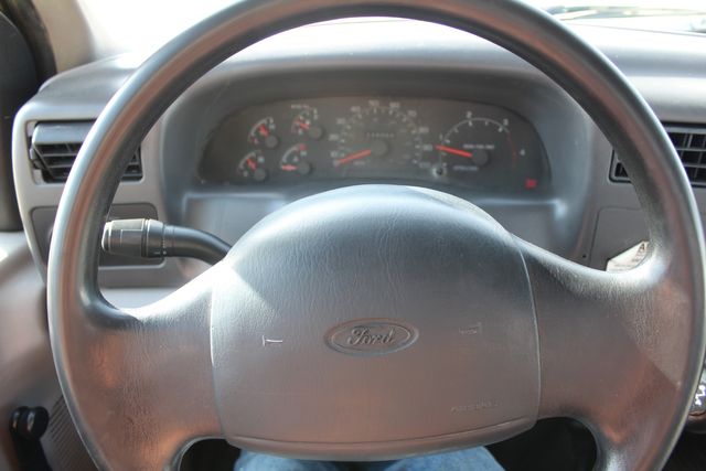 2000 Ford F-450 Diesel 4x4 Utility | Roscoe, IL | Autoland Outlets 2000 Ford F-450 Diesel 4x4 Utility | Roscoe, IL | Autoland Outlets