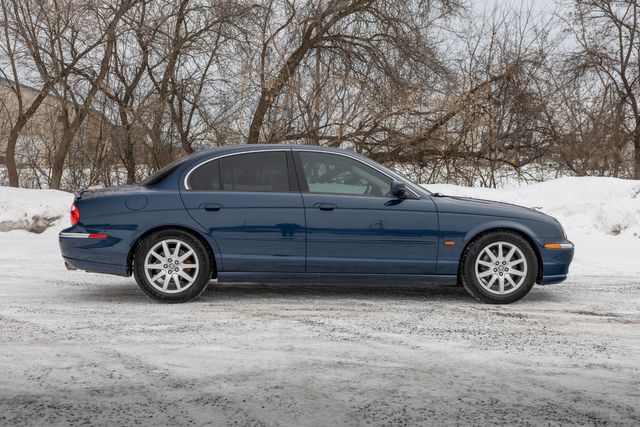 2000 Jaguar S-Type 4.0 w/ 281 HP, Cruise Control, Power Sunroof