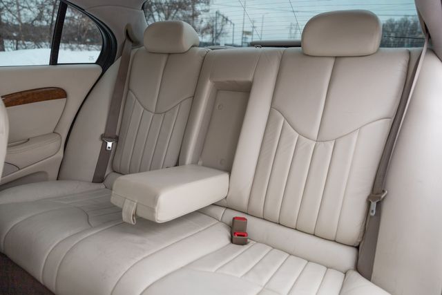 2000 Jaguar S-Type 4.0 w/ 281 HP, Cruise Control, Power Sunroof