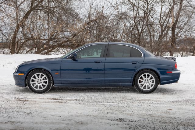2000 Jaguar S-Type 4.0 w/ 281 HP, Cruise Control, Power Sunroof