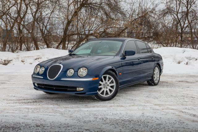 2000 Jaguar S-Type 4.0 w/ 281 HP, Cruise Control, Power Sunroof