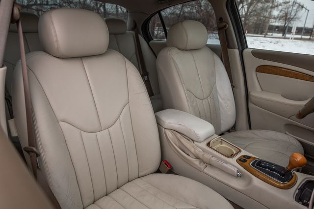 2000 Jaguar S-Type 4.0 w/ 281 HP, Cruise Control, Power Sunroof