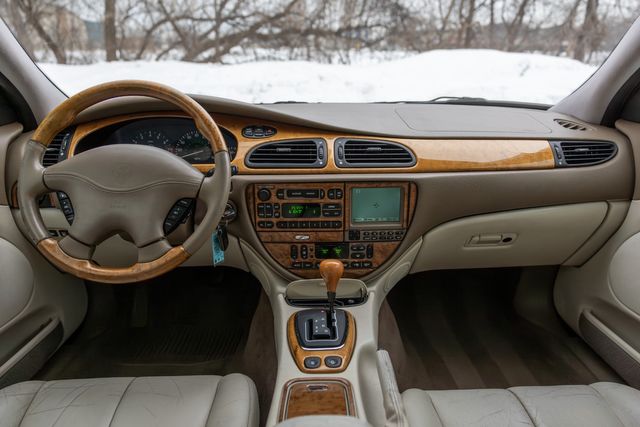 2000 Jaguar S-Type 4.0 w/ 281 HP, Cruise Control, Power Sunroof 2000 Jaguar S-Type 4.0 w/ 281 HP, Cruise Control, Power Sunroof