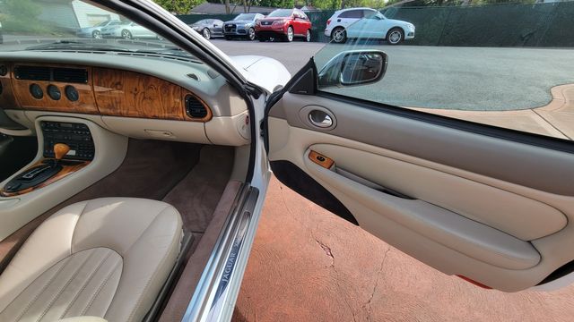 2000 Jaguar XK-Series XK8