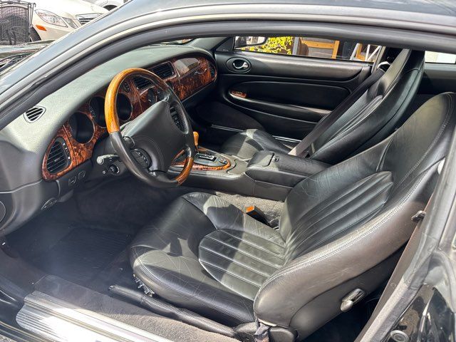 2000 Jaguar XKR Base
