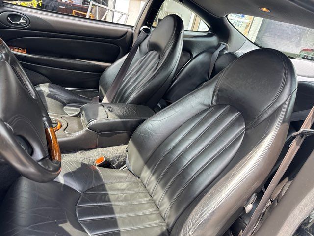 2000 Jaguar XKR Base