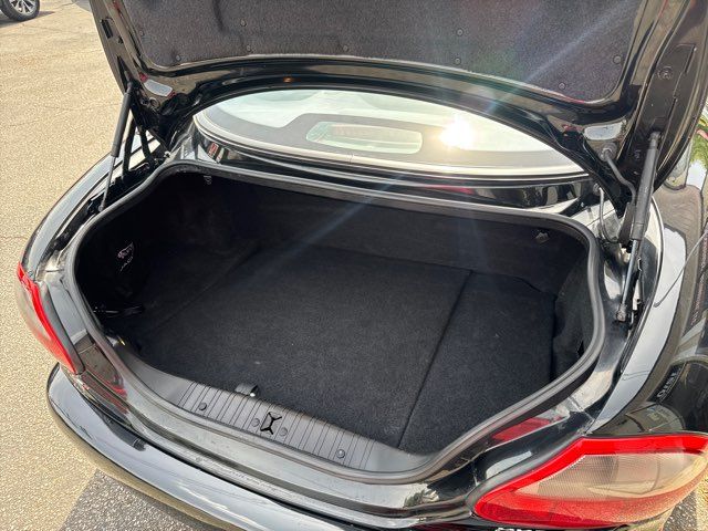 2000 Jaguar XKR Base