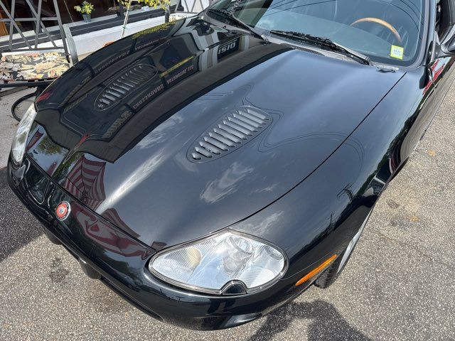 2000 Jaguar XKR Base