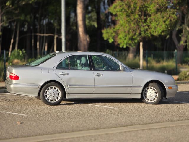 2000 Mercedes-Benz E-Class E 320