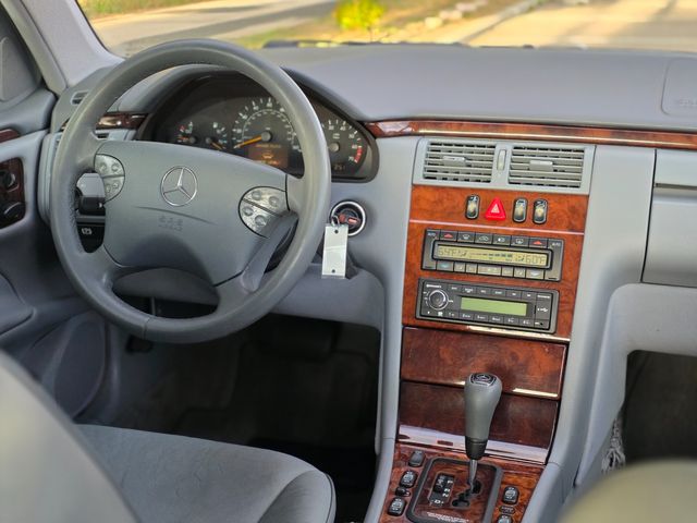 2000 Mercedes-Benz E-Class E 320 2000 Mercedes-Benz E-Class E 320