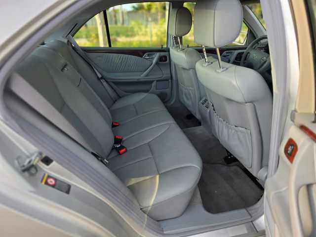 2000 Mercedes-Benz E-Class E 320 2000 Mercedes-Benz E-Class E 320