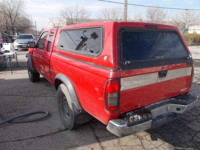 2000 Nissan Frontier SE
