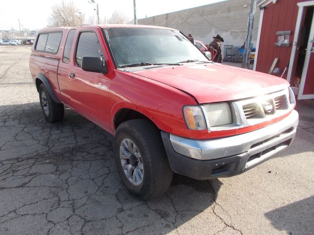 2000 Nissan Frontier SE