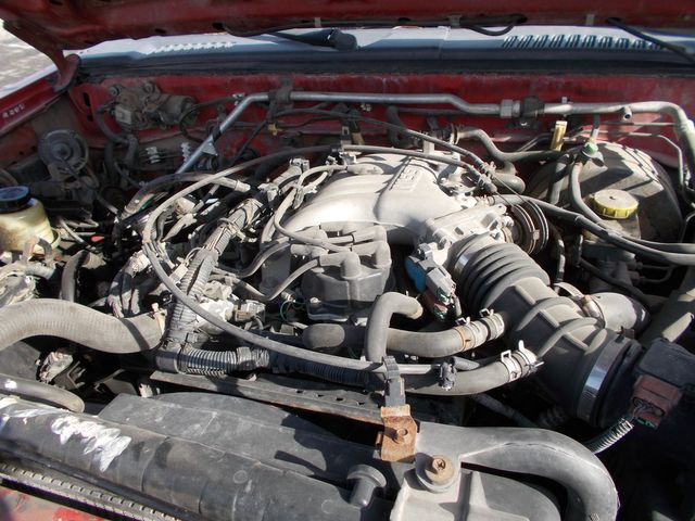 2000 Nissan Frontier SE