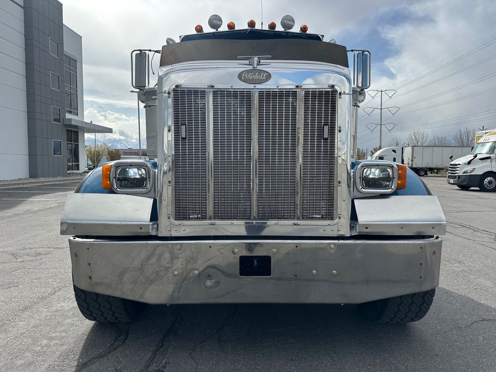 2000 Peterbilt 378