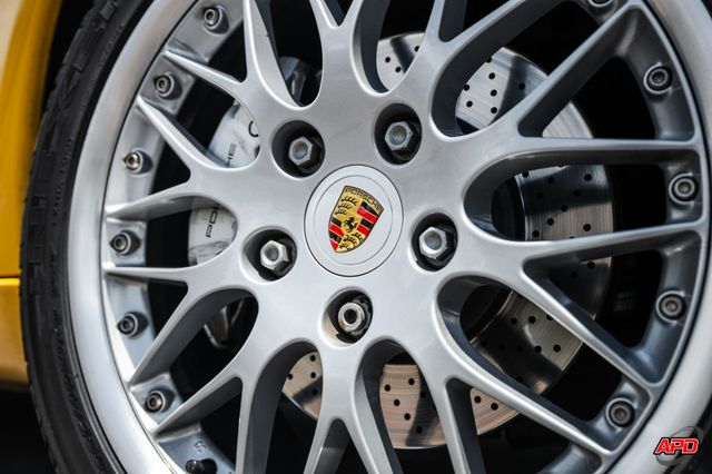 2000 Porsche 911 Carrera 4 2000 Porsche 911 Carrera 4