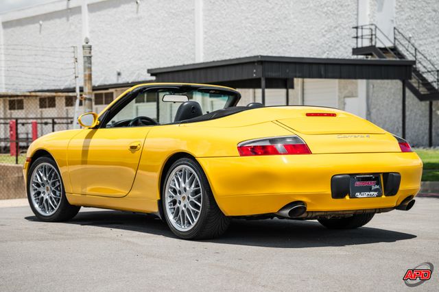 2000 Porsche 911 Carrera 4 2000 Porsche 911 Carrera 4