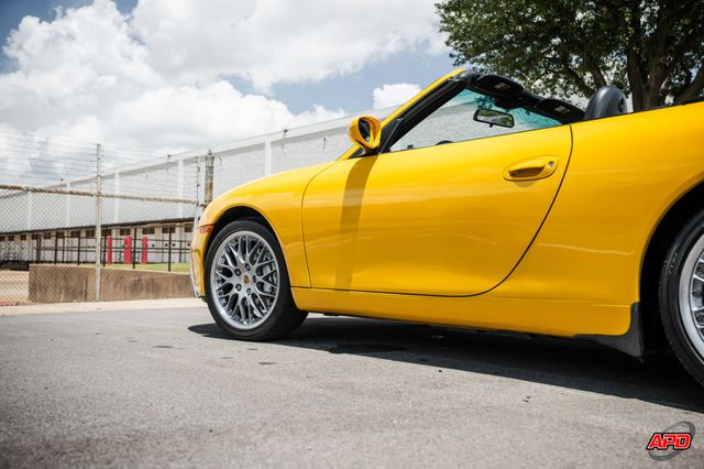 2000 Porsche 911 Carrera 4 2000 Porsche 911 Carrera 4