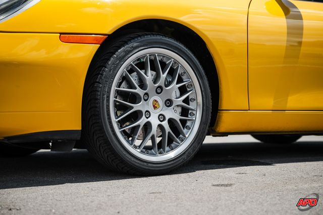 2000 Porsche 911 Carrera 4 2000 Porsche 911 Carrera 4