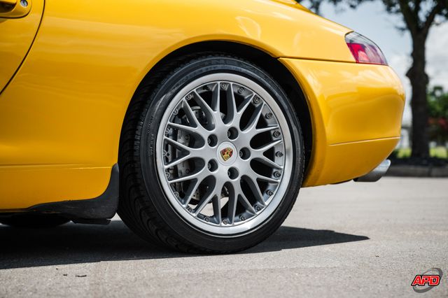 2000 Porsche 911 Carrera 4 2000 Porsche 911 Carrera 4