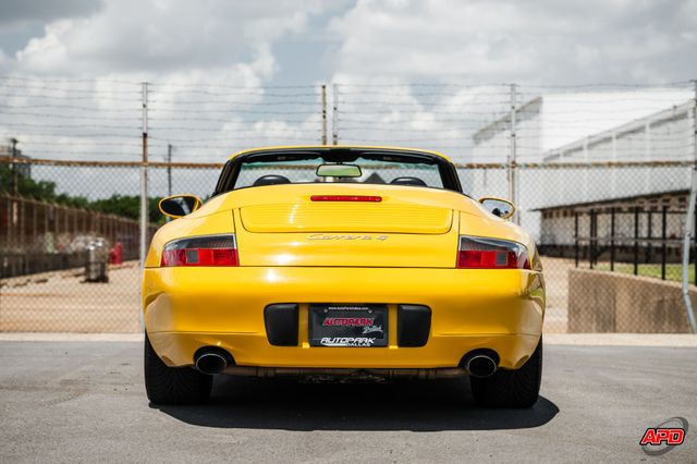 2000 Porsche 911 Carrera 4 2000 Porsche 911 Carrera 4