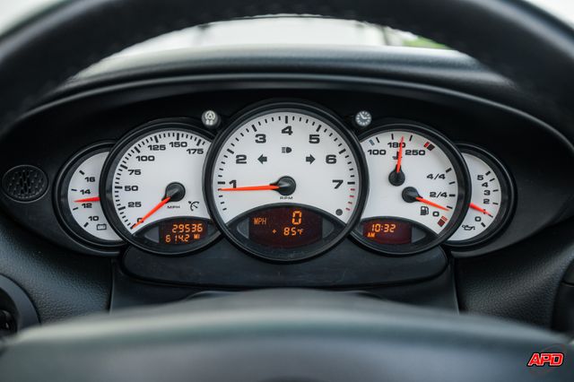 2000 Porsche 911 Carrera 4 2000 Porsche 911 Carrera 4