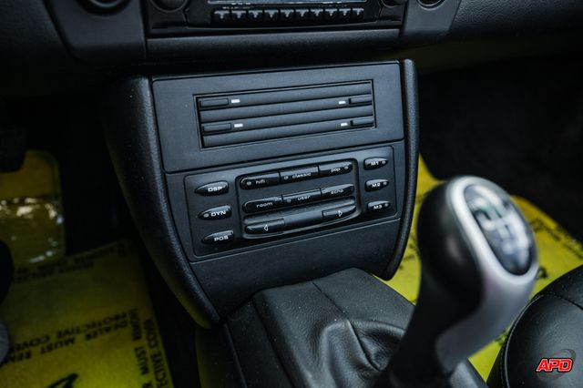 2000 Porsche 911 Carrera 4 2000 Porsche 911 Carrera 4