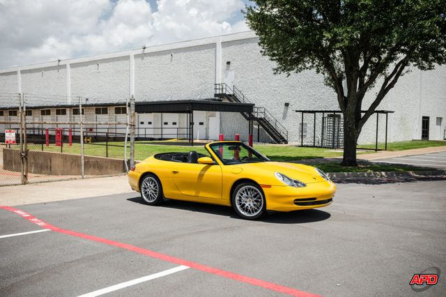 2000 Porsche 911 Carrera 4 2000 Porsche 911 Carrera 4