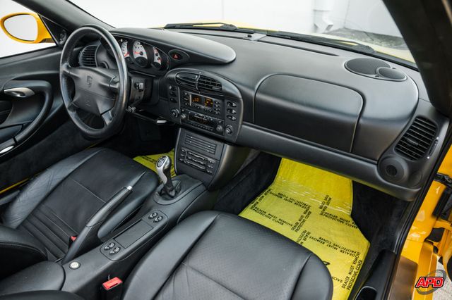 2000 Porsche 911 Carrera 4 2000 Porsche 911 Carrera 4