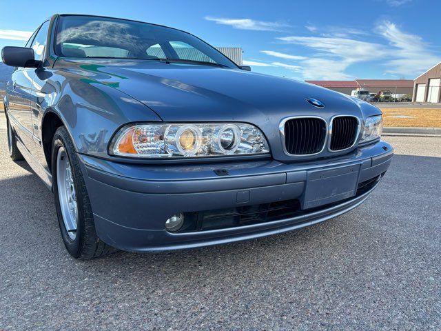 2001 BMW 5 Series 525i
